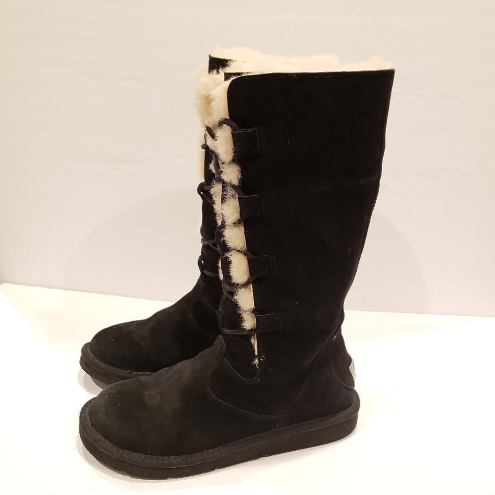 Ugg women'sblack boots lace up sexy S/n  5122 black tall boot size 8 bla…